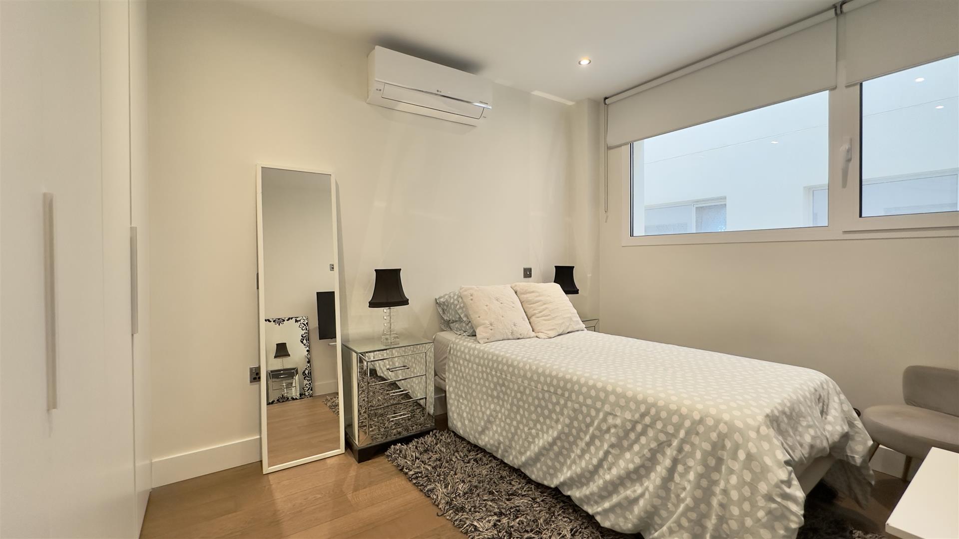 Image of Apartment - 3 Bedrooms - 2 Bathrooms for Sale in Arengos Gardens-Gibraltar, Image 6